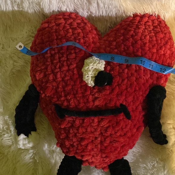 Crochet bad bunny ❤️ and 🐰 head - Picture 3 of 11